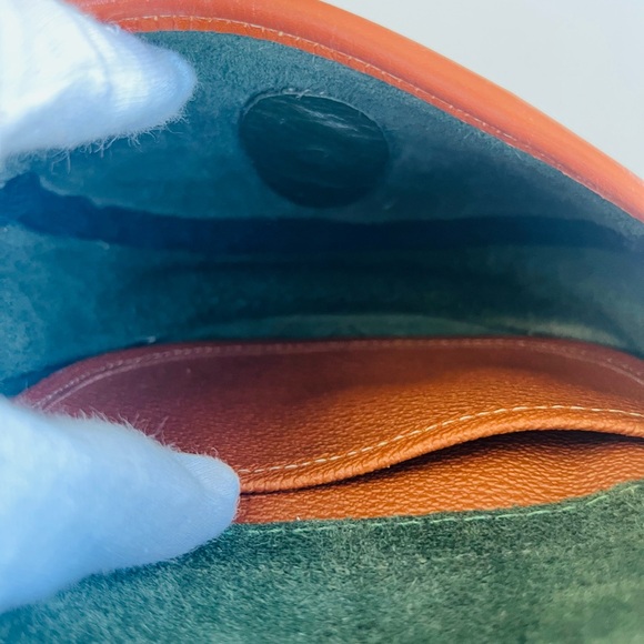 VINTAGE GREEN AND TAN DOONEY AND BOURKE BELT BAG CROSSBODY - Picture 9 of 16